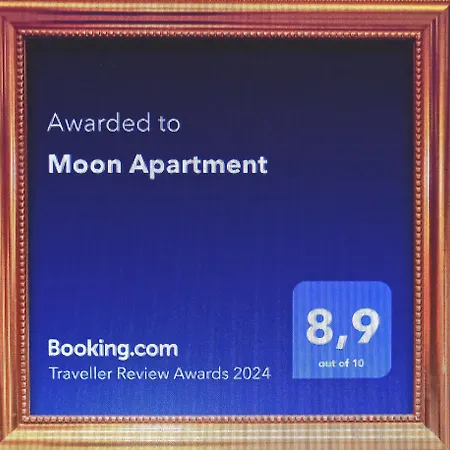 Moon Split